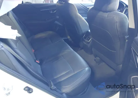 2021 Subaru Outback Limited z USA, uszkodzony, nr VIN 4S4BTAMC4M3150607